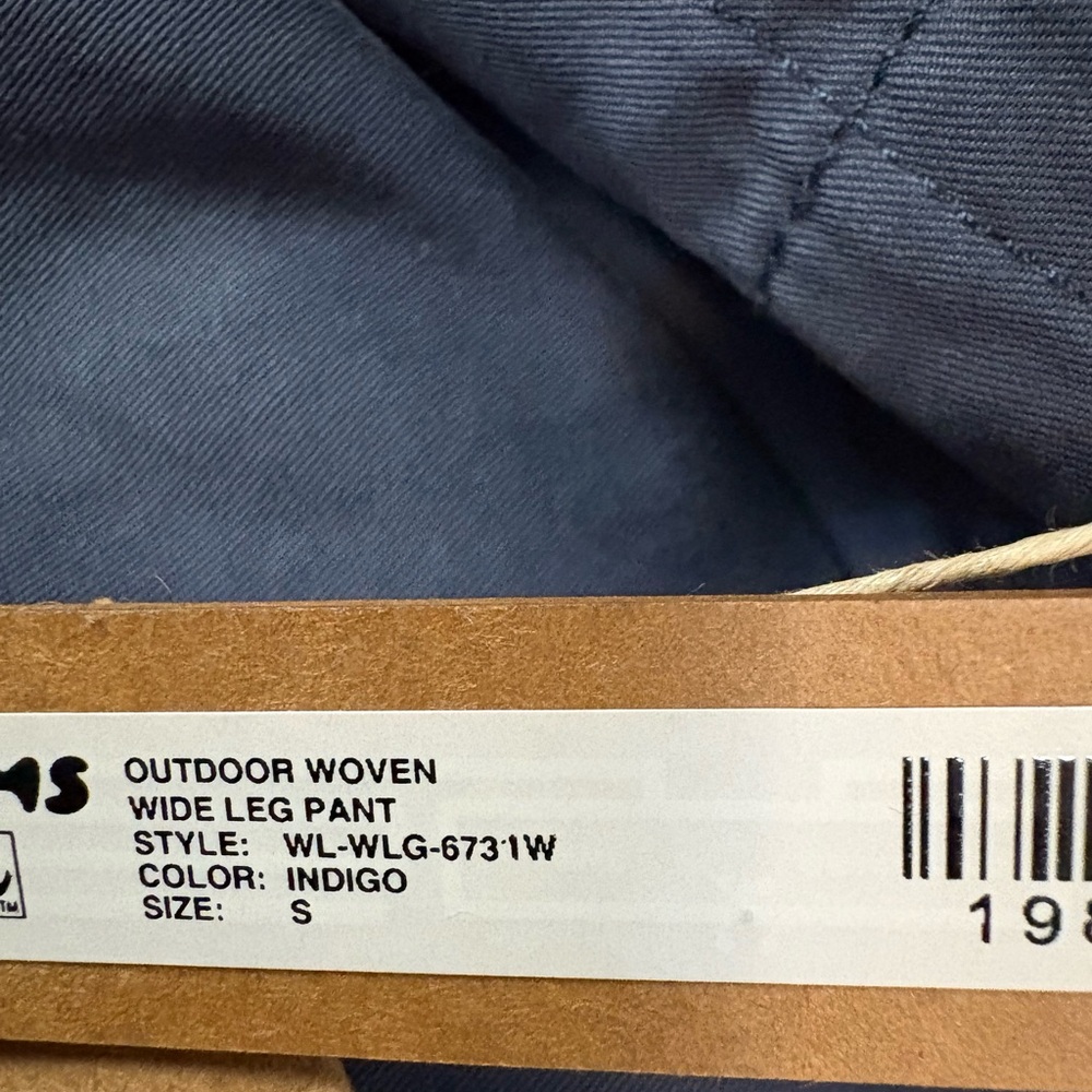 skims outdoor woven wide leg pant
Color indigo - Picture 4 of 4